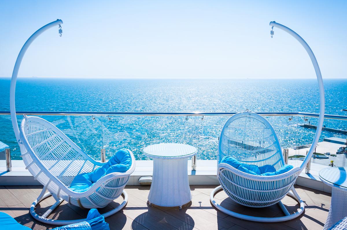 Coastal Outdoor Living Room and Lounge Ideas