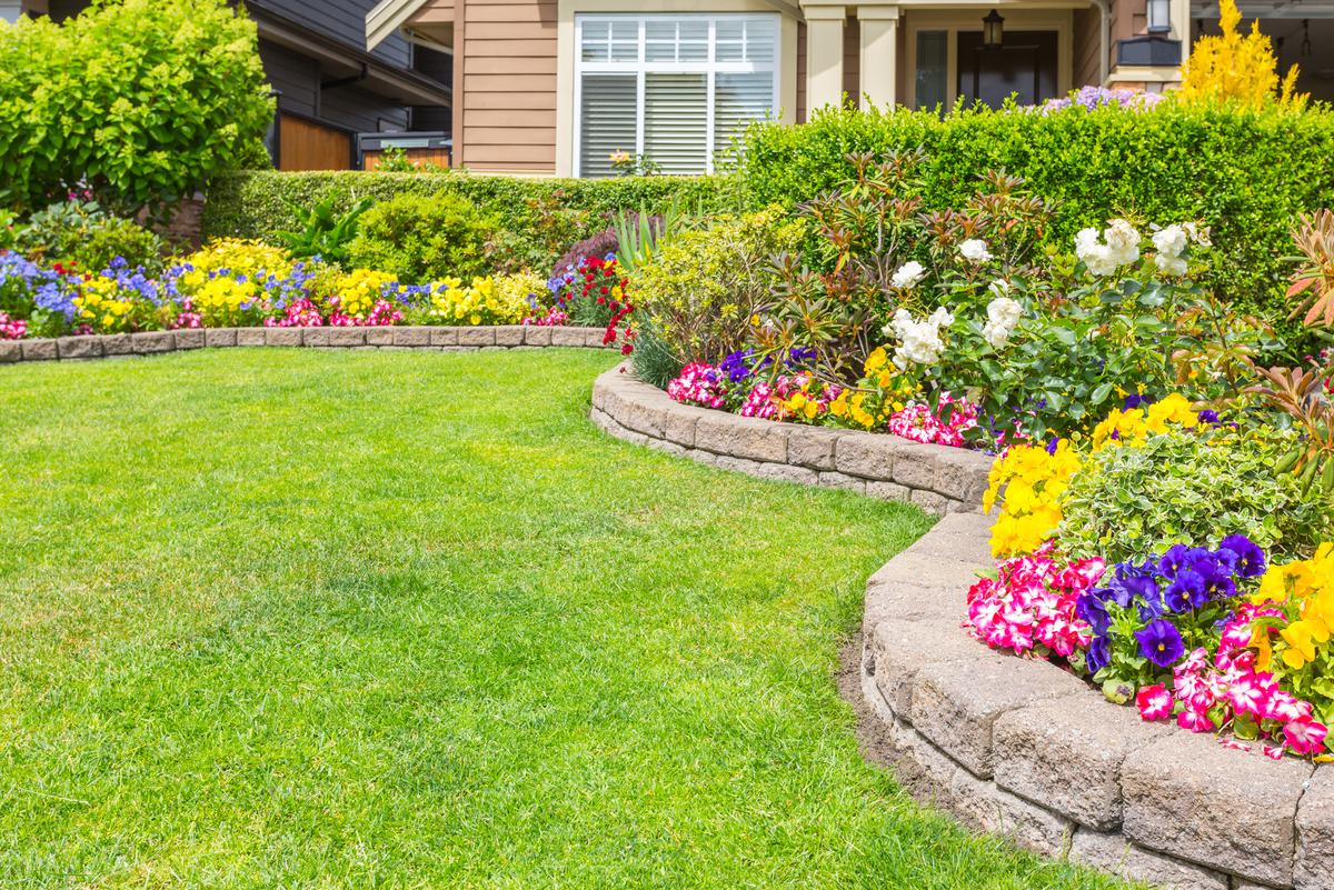 10 Front Yard Landscaping Ideas Perfect For Reimagining Your Lawn