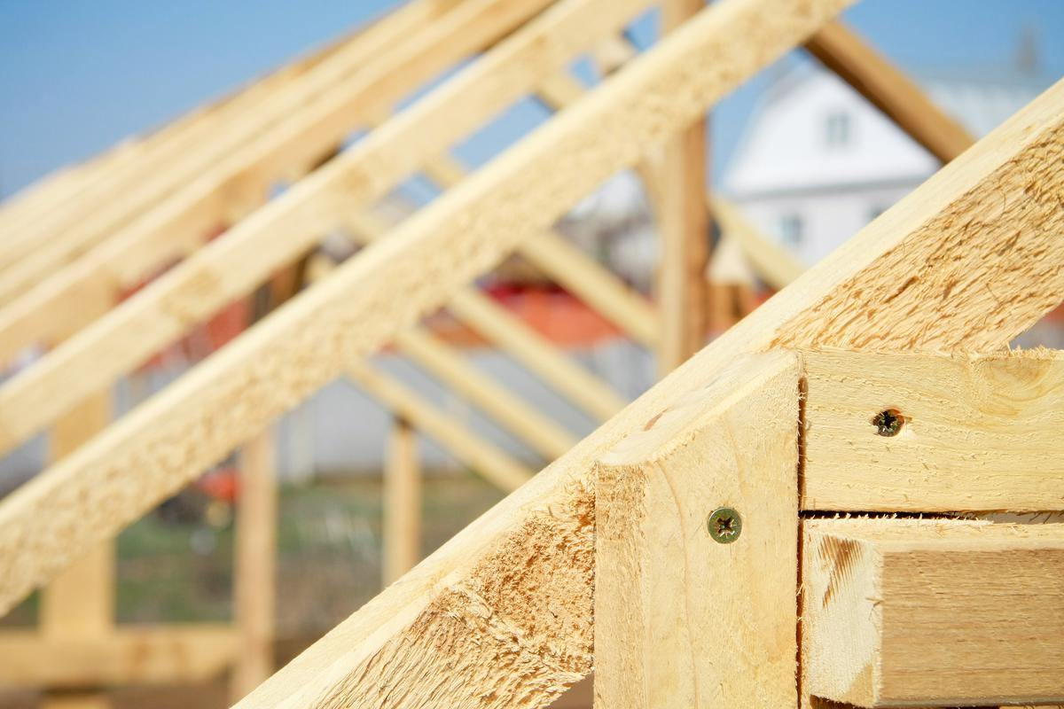 A gable roof can be an excellent choice for your greenhouse made from wood.
