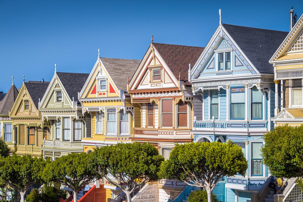 Traditional Style Architecture And Design - Explained