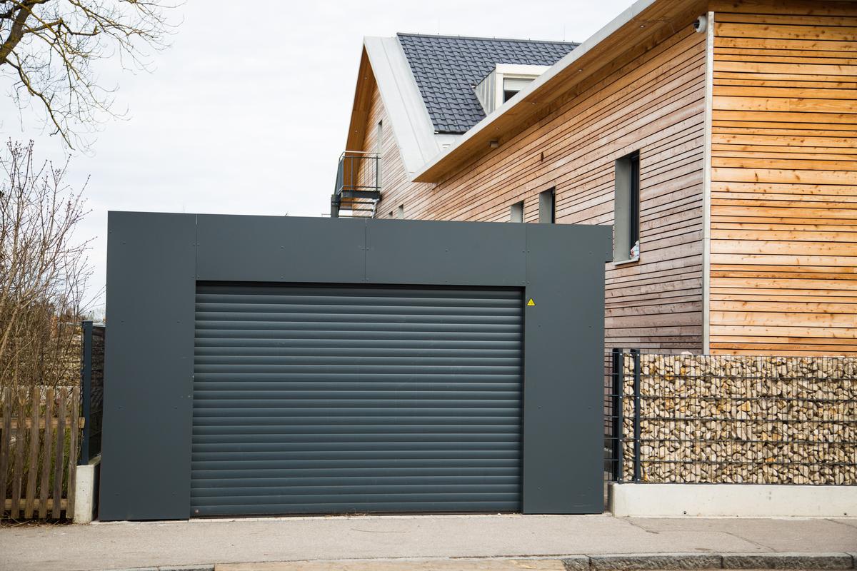 Ways to Keep Your Roll-Up Garage Door's Longevity