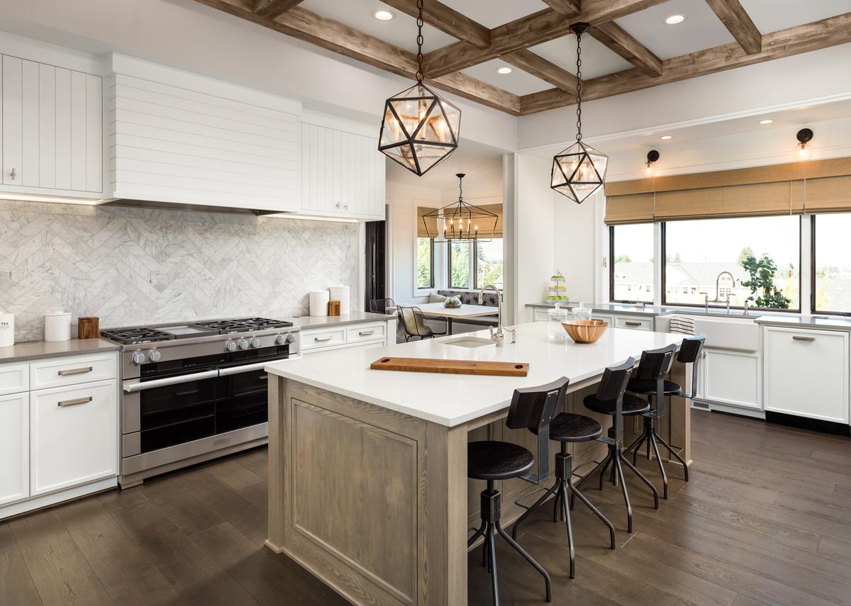 Best Lighting Fixtures to Install In Your Island Kitchen