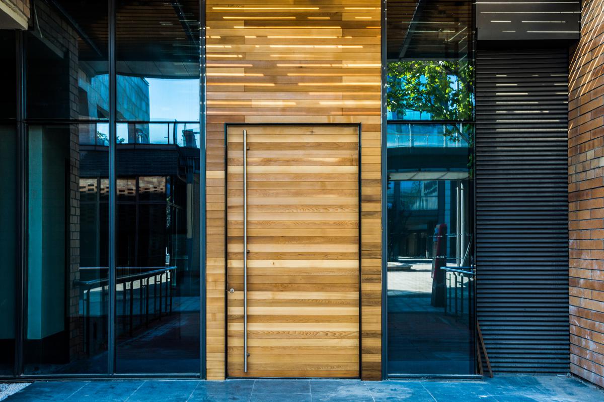 A seamless door makes for a very modern design that breaks the mold.