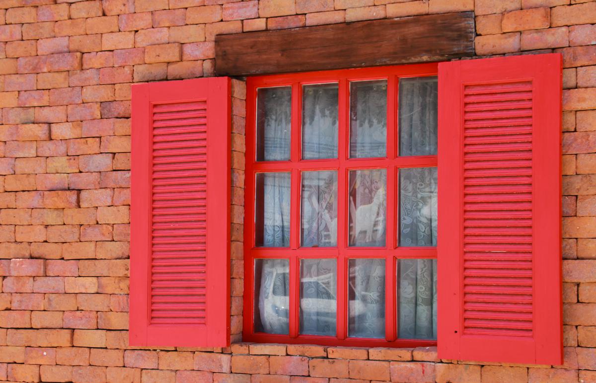 Signs Your Home May Have Lead-Based Paint