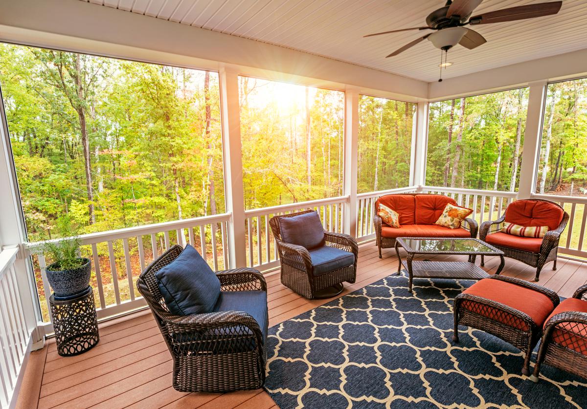 Sunroom Accessories that Will Make It An Extension of Your House