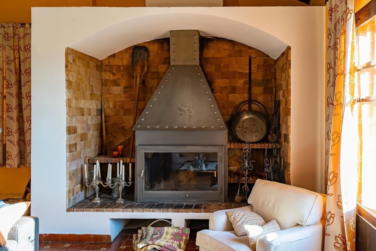 The Best Interior Design Styles for Warmth and Character