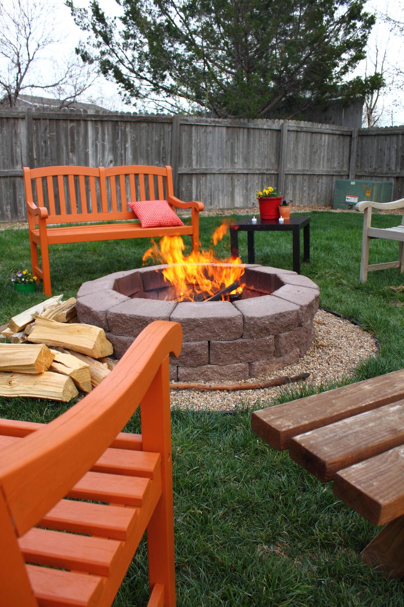 The Perfect Firepit to Build Yourself