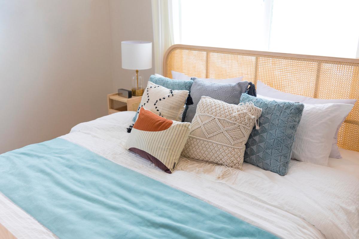The Perfect Lighting for A Coastal Atmosphere