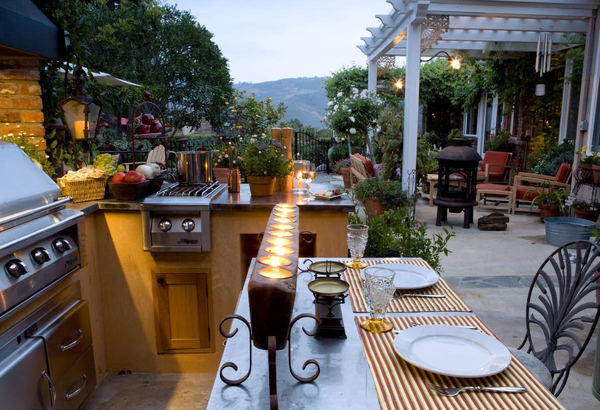 The Perfect Summer Entertaining Setup