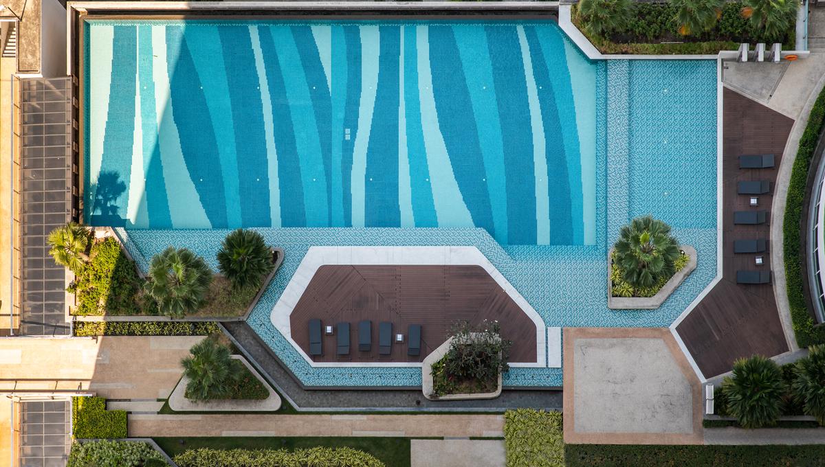 Trendy Geometric Designs for Your Pool Landscaping