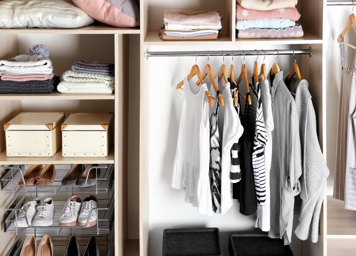 Tricks for Freshening Up Clothes from Storage