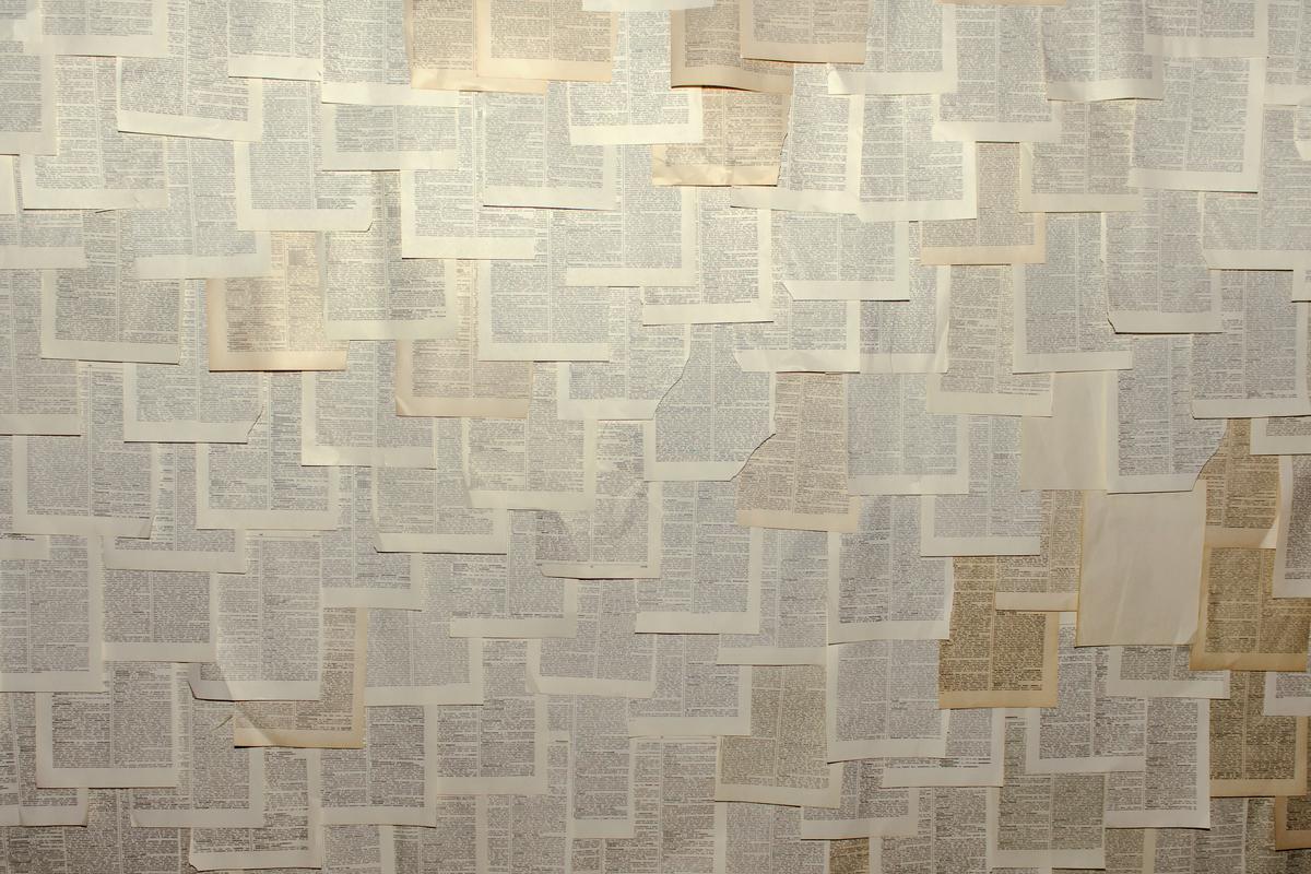 Ways To Use Old Books As Decor