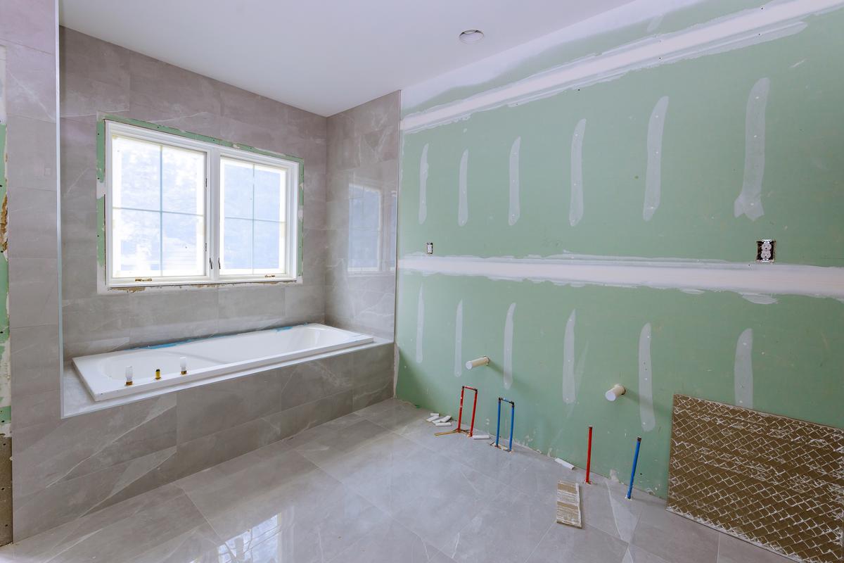 What to Expect When Doing Your Bathroom Remodel Walls Yourself