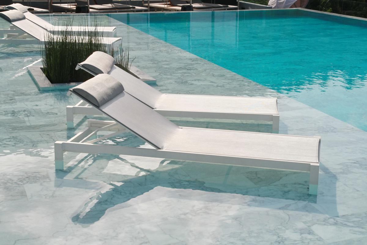 Why Sun Shelfs Are One of the Most Popular Pool Trends of the Year